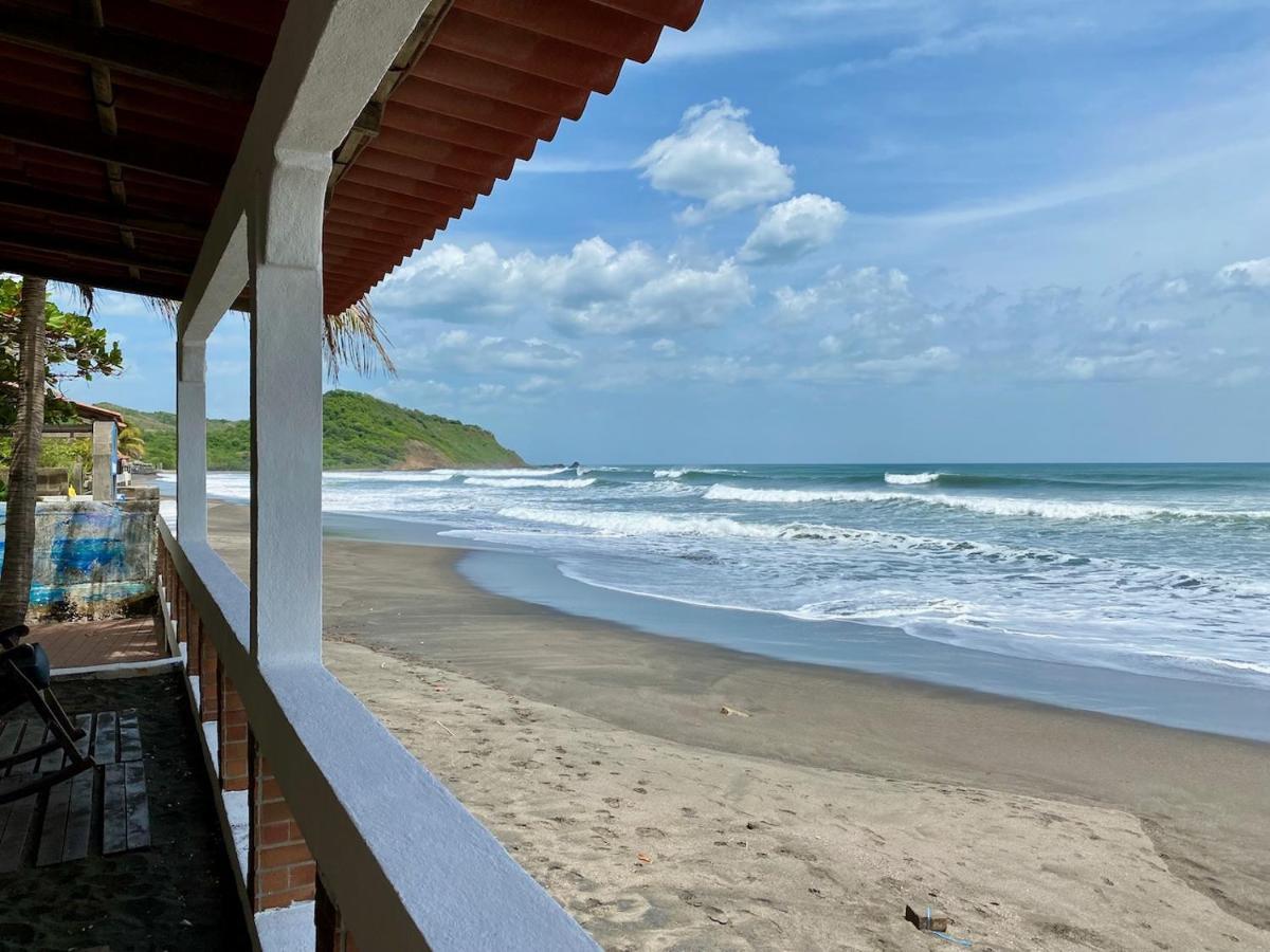 Solid Surf Camp Hostel Nicaragua Transito Kültér fotó