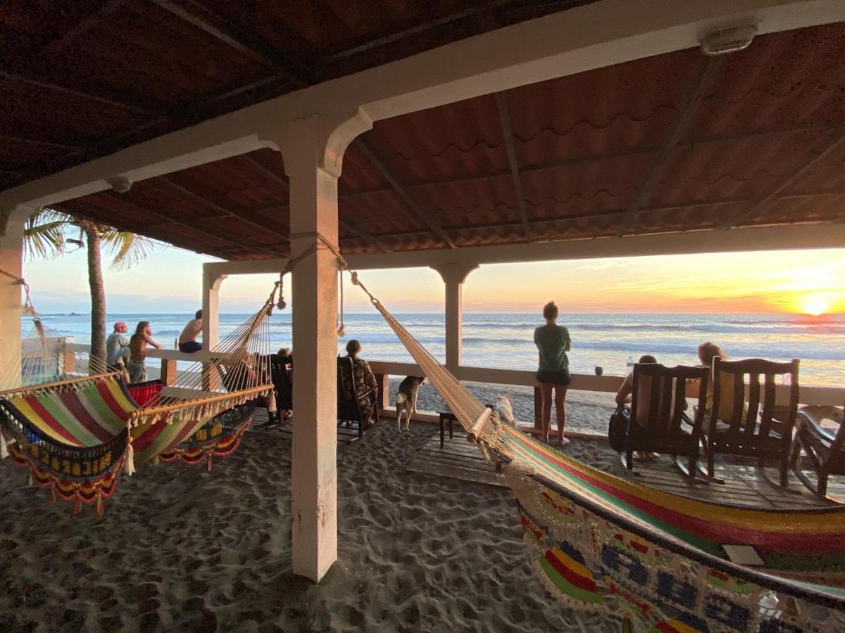 Solid Surf Camp Hostel Nicaragua Transito Kültér fotó