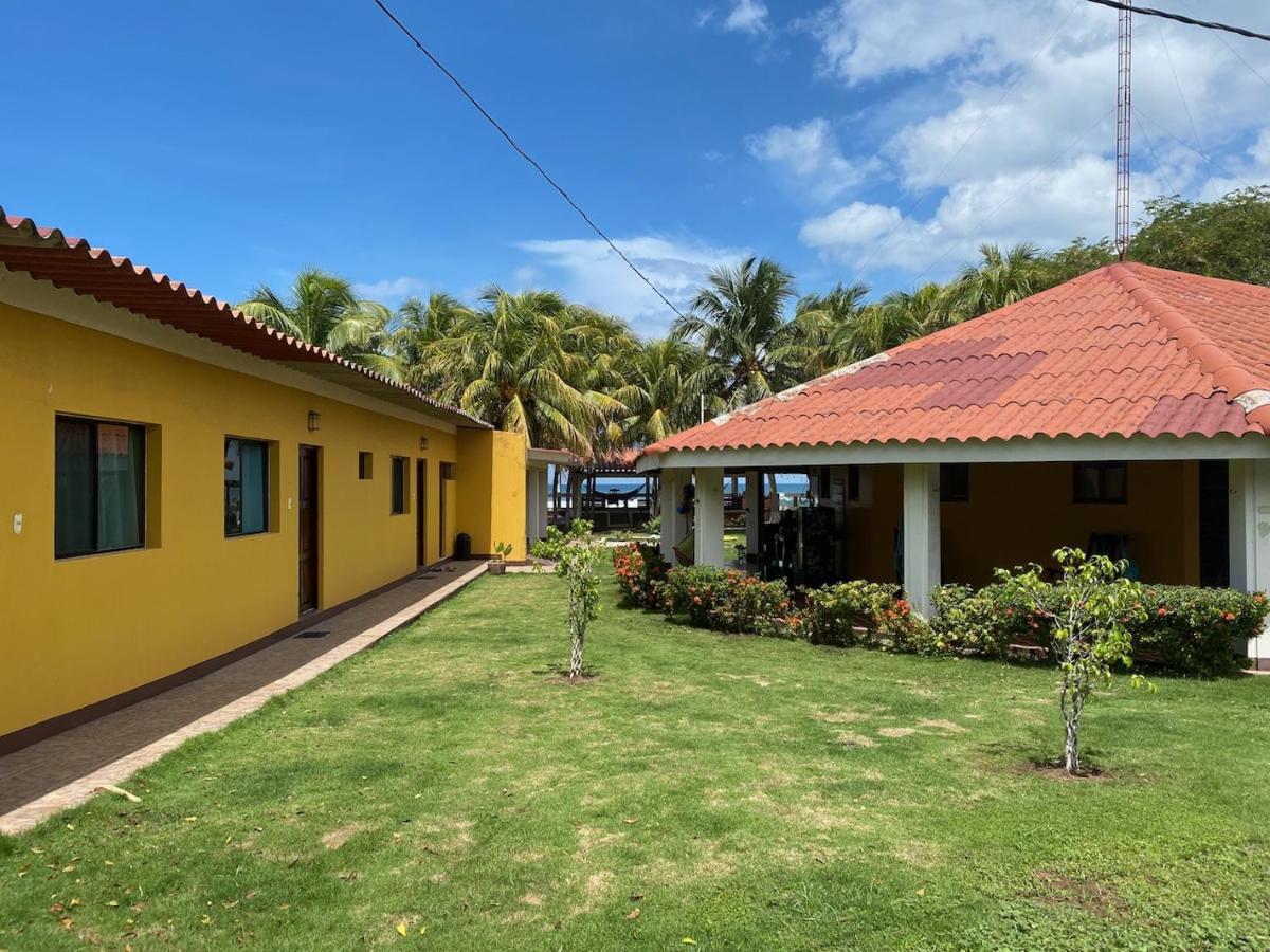 Solid Surf Camp Hostel Nicaragua Transito Kültér fotó